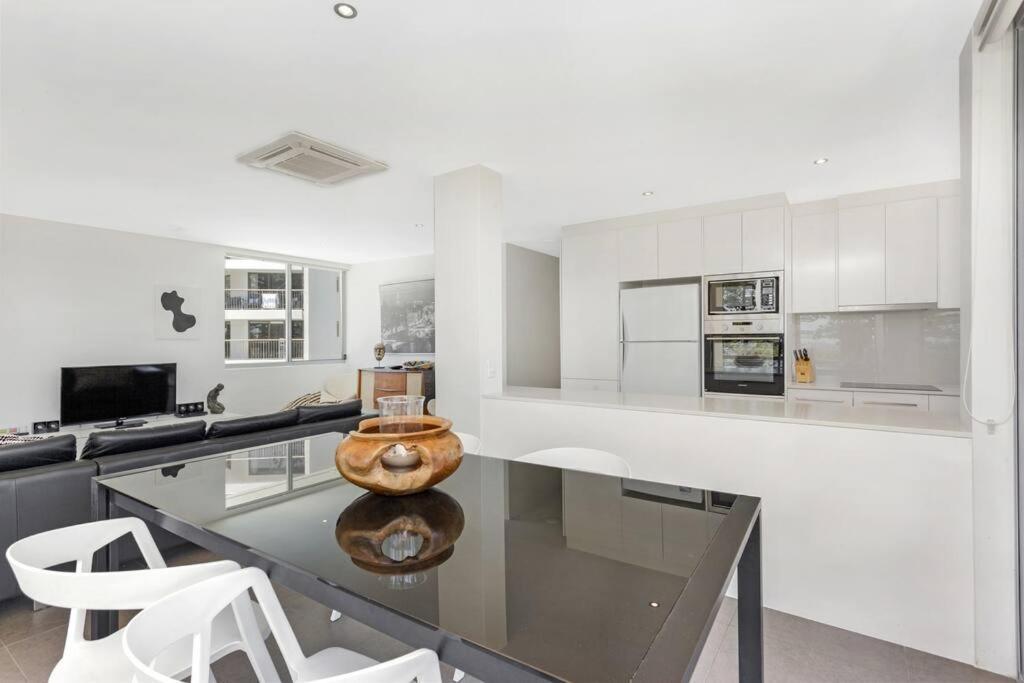 Teenamara On Burleigh - Hosted By Burleigh Letting